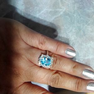 Women's size 8 ring. Brand New with tags and original box